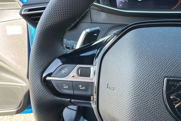 PEUGEOT 208 HYBRID 136 E-DSC6 GT PLUS