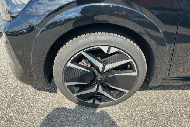 PEUGEOT 208 HYBRID 136 E-DSC6 GT PLUS