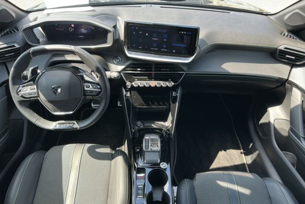 PEUGEOT 208 HYBRID 136 E-DSC6 GT PLUS