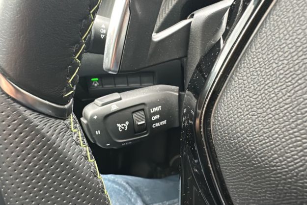 PEUGEOT 208 HYBRID 136 E-DSC6 GT PLUS