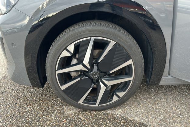 PEUGEOT 208 HYBRID 136 E-DSC6 GT PLUS