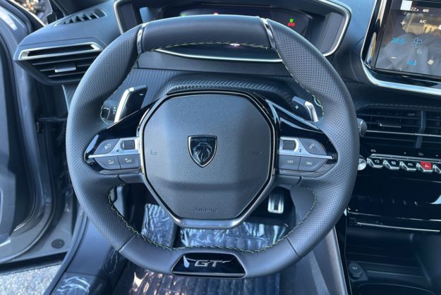 PEUGEOT 2008 HYBRID 145 E-DSC6 GT VISION T.O