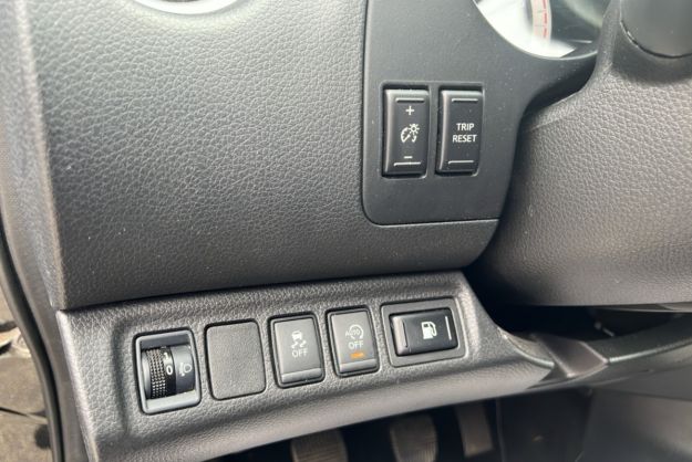NISSAN NAVARA 2.3 DCI 190 4WD N-CONNECTA