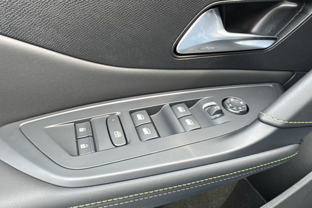 PEUGEOT 308 1.5 HDI 130 EAT8 GT