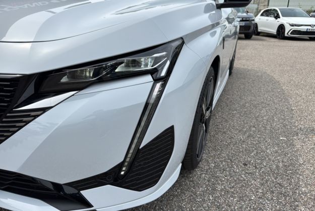 PEUGEOT 308 1.5 HDI 130 EAT8 GT