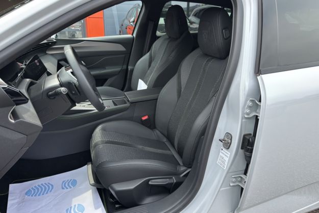 PEUGEOT 308 1.5 HDI 130 EAT8 GT