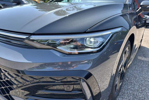 VOLKSWAGEN GOLF E-TSI 150 DSG R-LINE