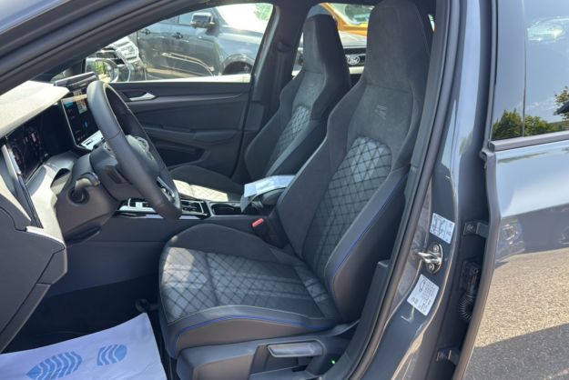 VOLKSWAGEN GOLF E-TSI 150 DSG R-LINE