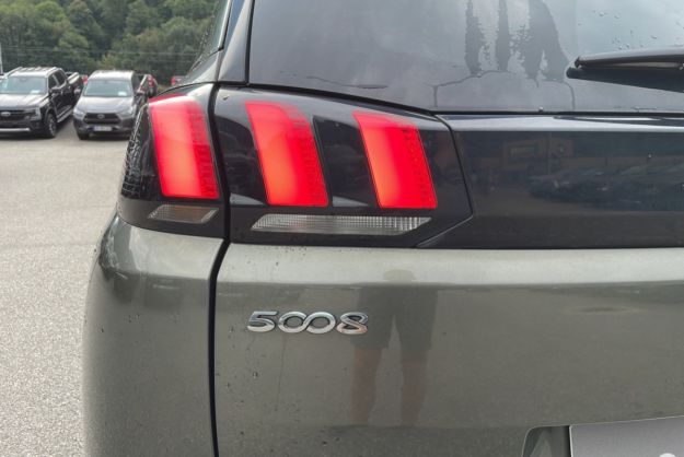 PEUGEOT 5008 1.2 130 ALLURE BVM6