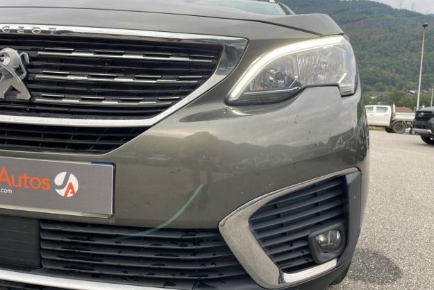 PEUGEOT 5008 1.2 130 ALLURE BVM6