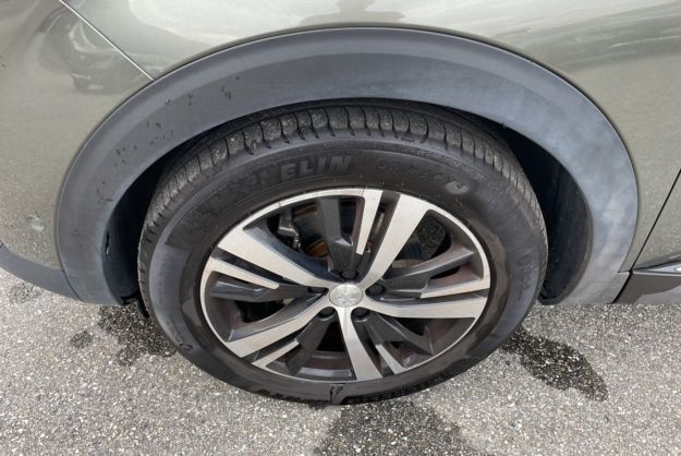 PEUGEOT 5008 1.2 130 ALLURE BVM6