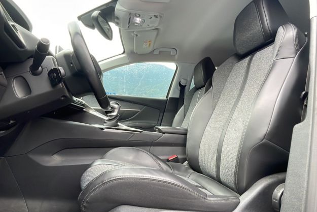 PEUGEOT 5008 1.2 130 ALLURE BVM6