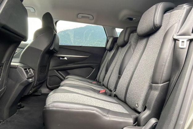 PEUGEOT 5008 1.2 130 ALLURE BVM6