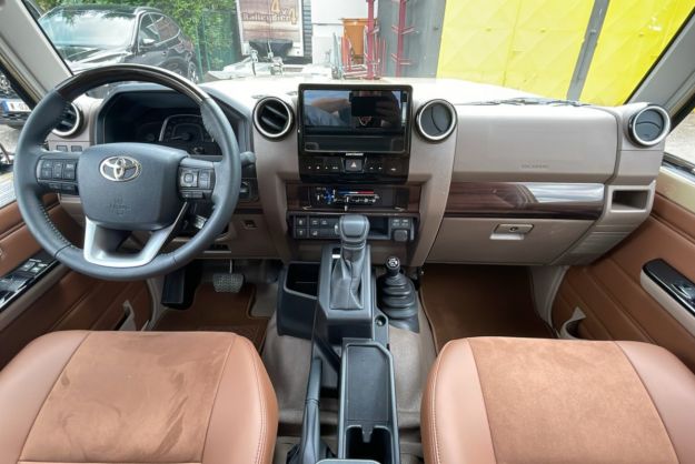 TOYOTA LAND CRUISER GRJ 79 LX SIMPLE CABINE 4.0 V6 231 FULL OPTIONS