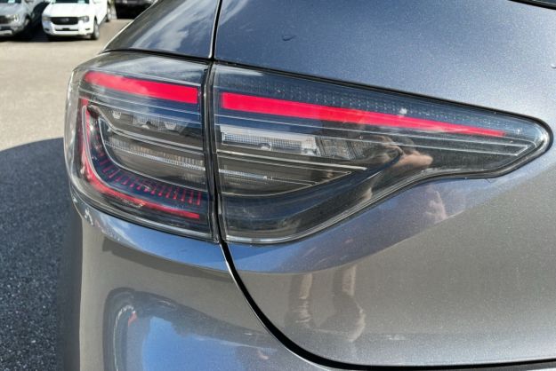 RENAULT CLIO V E-TECH 145 ESPRIT ALPINE