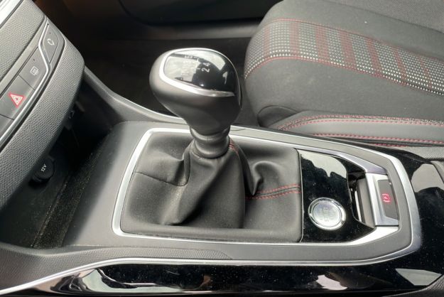 PEUGEOT 308 1.2 130 GT LINE