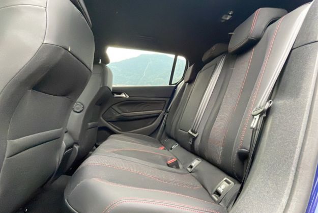 PEUGEOT 308 1.2 130 GT LINE
