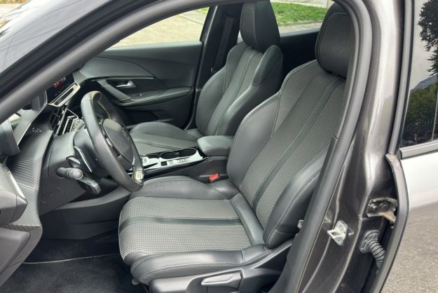 PEUGEOT 2008 1.2 130 EAT8 GT T.O