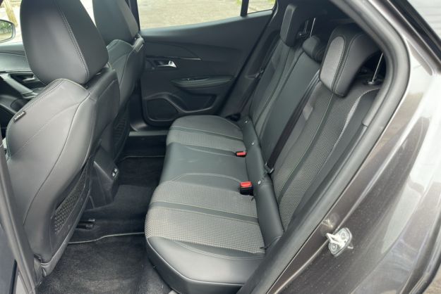 PEUGEOT 2008 1.2 130 EAT8 GT T.O