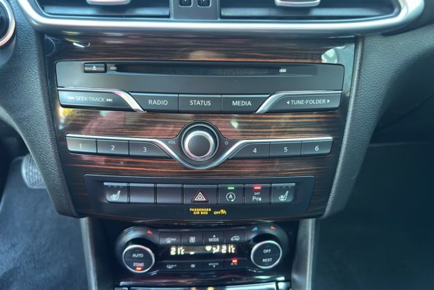 INFINITI Q30 Q30 170 AWD