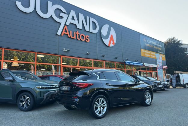 INFINITI Q30 Q30 170 AWD