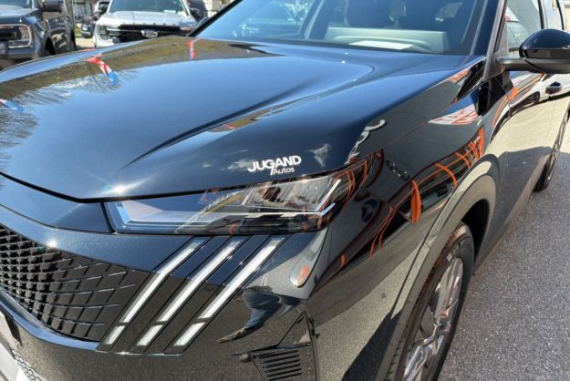 PEUGEOT 5008 HYBRID 145 E-DCS6 ALLURE PLUS