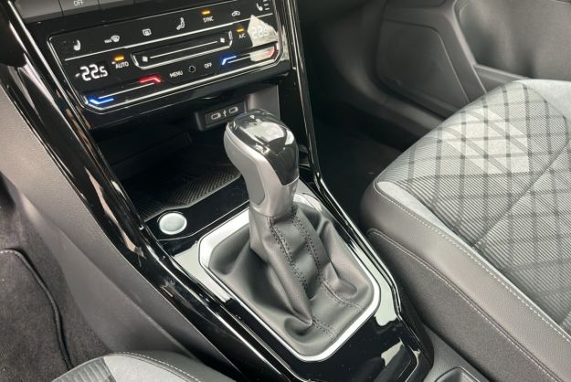 VOLKSWAGEN T-ROC TDI 150 DSG7 R-LINE BLACK