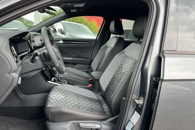 VOLKSWAGEN T-ROC TDI 150 DSG7 R-LINE BLACK