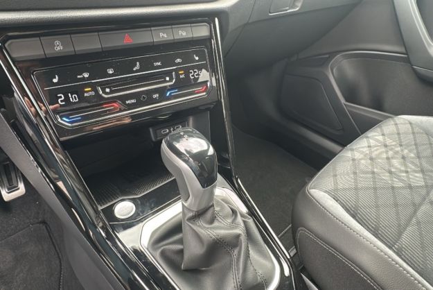 VOLKSWAGEN T-ROC TDI 150 DSG7 R-LINE BLACK