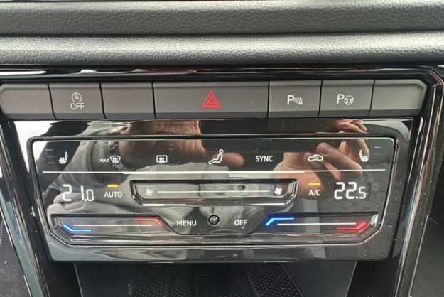 VOLKSWAGEN T-ROC TDI 150 DSG7 R-LINE BLACK