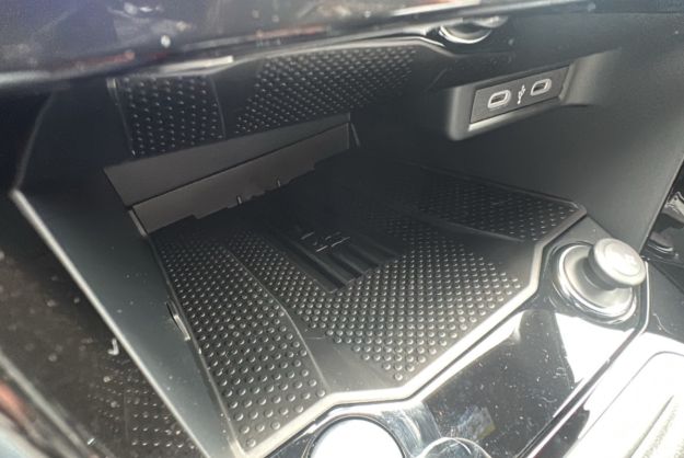 VOLKSWAGEN T-ROC TDI 150 DSG7 R-LINE BLACK