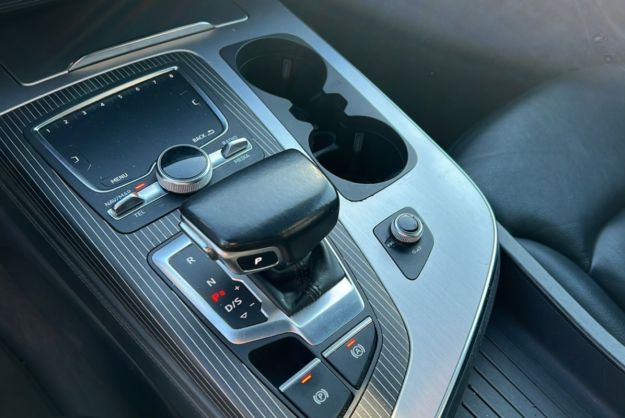 AUDI Q7 AVUS E-TRON V6 TDI 373