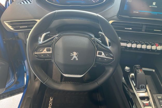 PEUGEOT 3008 1.2 130 EAT8 ALLURE PACK