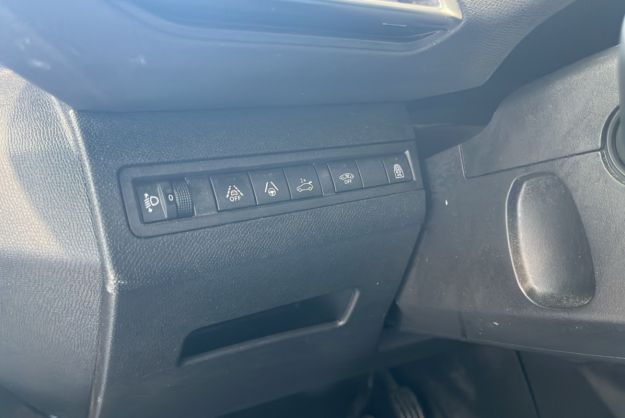 PEUGEOT 3008 1.2 130 EAT8 ALLURE PACK
