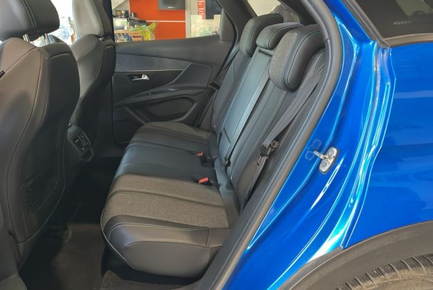 PEUGEOT 3008 1.2 130 EAT8 ALLURE PACK