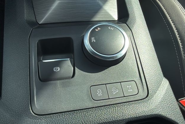 VOLKSWAGEN AMAROK V6 240 BVA AVENTURA
