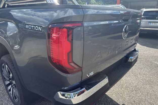 VOLKSWAGEN AMAROK V6 240 BVA AVENTURA