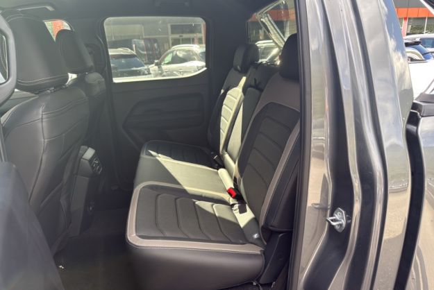 VOLKSWAGEN AMAROK V6 240 BVA AVENTURA