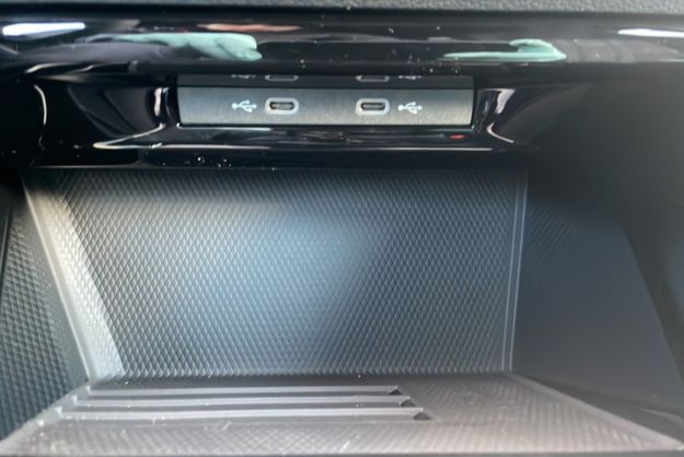 VOLKSWAGEN GOLF E-TSI 150 DSG R-LINE T.O