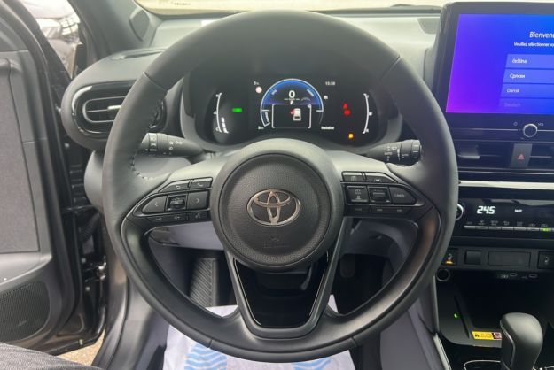 TOYOTA YARIS CROSS HYBRIDE 130 2WD DESIGN