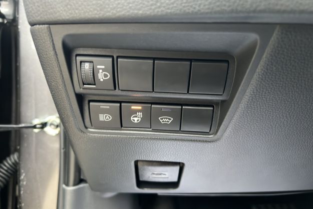 TOYOTA YARIS CROSS HYBRIDE 130 2WD DESIGN