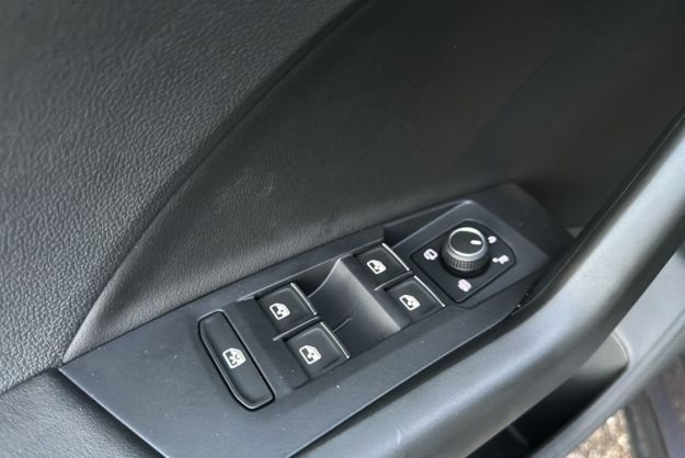 VOLKSWAGEN T-CROSS TSI 116 DSG7 R-LINE