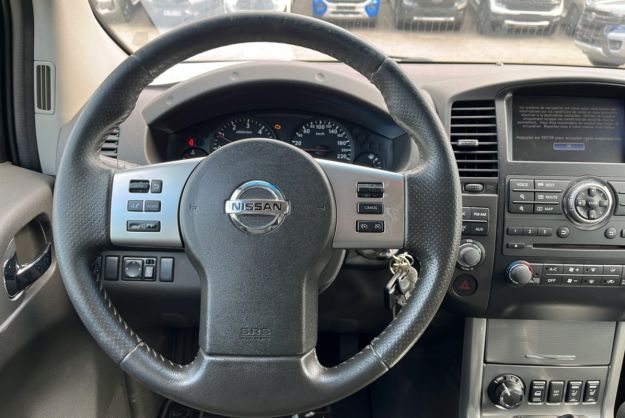 NISSAN NAVARA 2.5 DCI 190