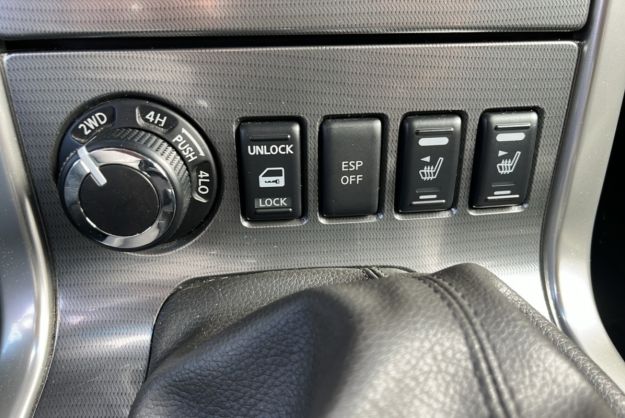NISSAN NAVARA 2.5 DCI 190