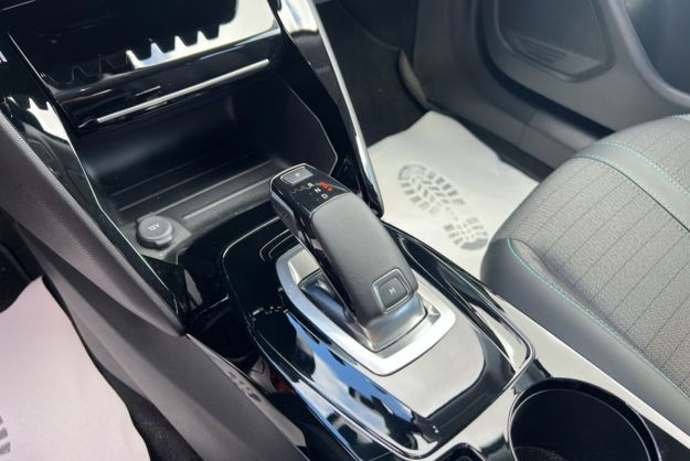 PEUGEOT 2008 1.5 HDI 130 BVA ALLURE