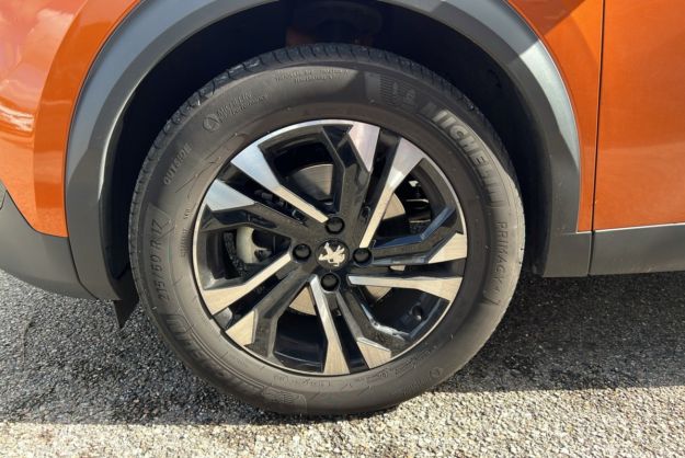PEUGEOT 2008 1.5 HDI 130 BVA ALLURE