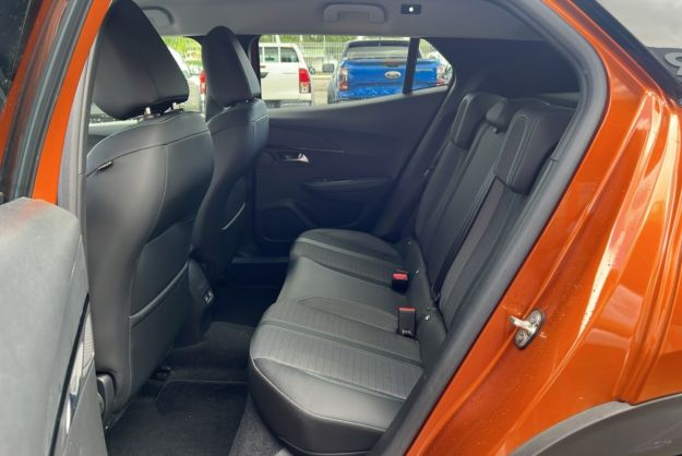 PEUGEOT 2008 1.5 HDI 130 BVA ALLURE
