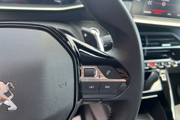 PEUGEOT 2008 1.5 HDI 130 BVA ALLURE