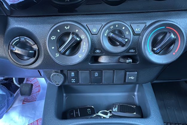 TOYOTA HILUX 2.8 204 X-TRA CAB LE CAP MY25