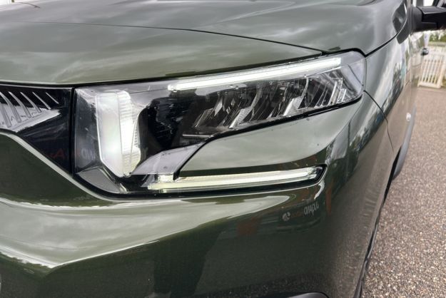 CITROEN BERLINGO BLUEHDI 130 EAT8 MAX